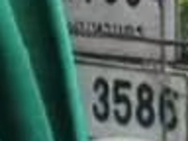 3586