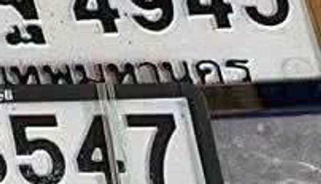 7ขฒ 4945
