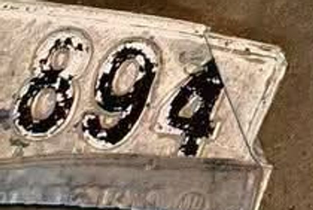 894