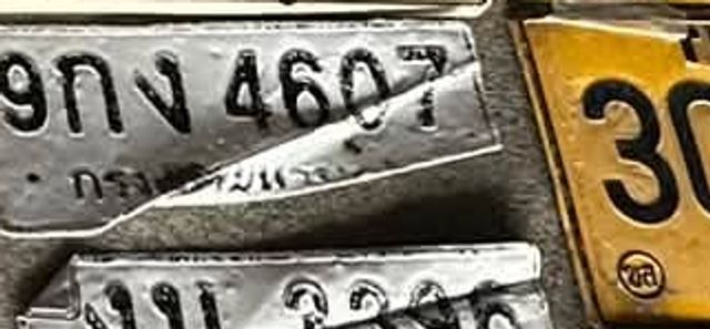 302132